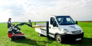 Zahrady snů Daniel Purgert, naše technika, Iveco, vermeer 600tx paletizační vidle 650kg